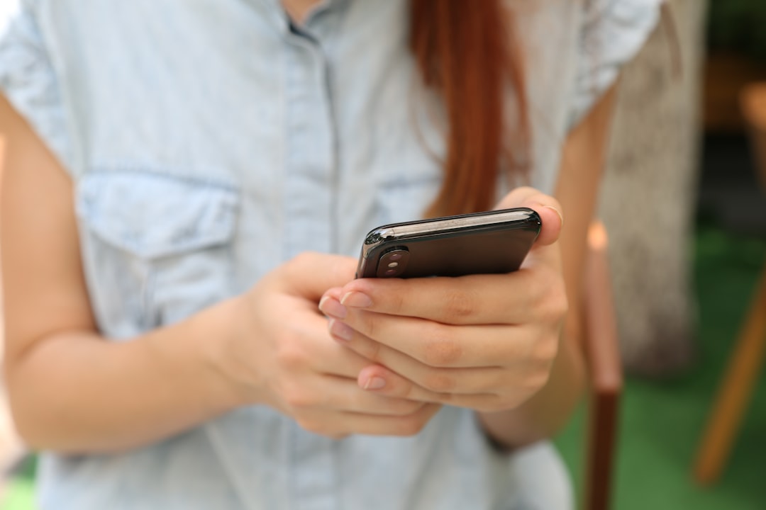 Group chat overload: come trasformare il caos delle chat in un canale di marketing per la tua agenzia
