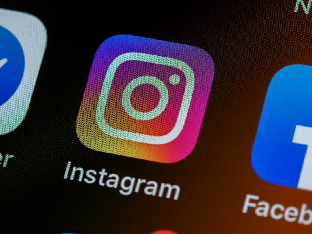 Instagram limita i profili AI non dichiarati. Cosa cambia per agenzie e creator