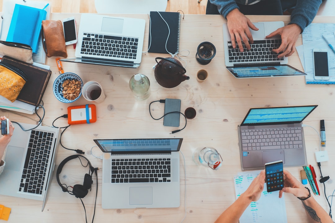 TikTok per i business locali italiani: il lato nascosto dei suoni e degli hashtag iperlocali