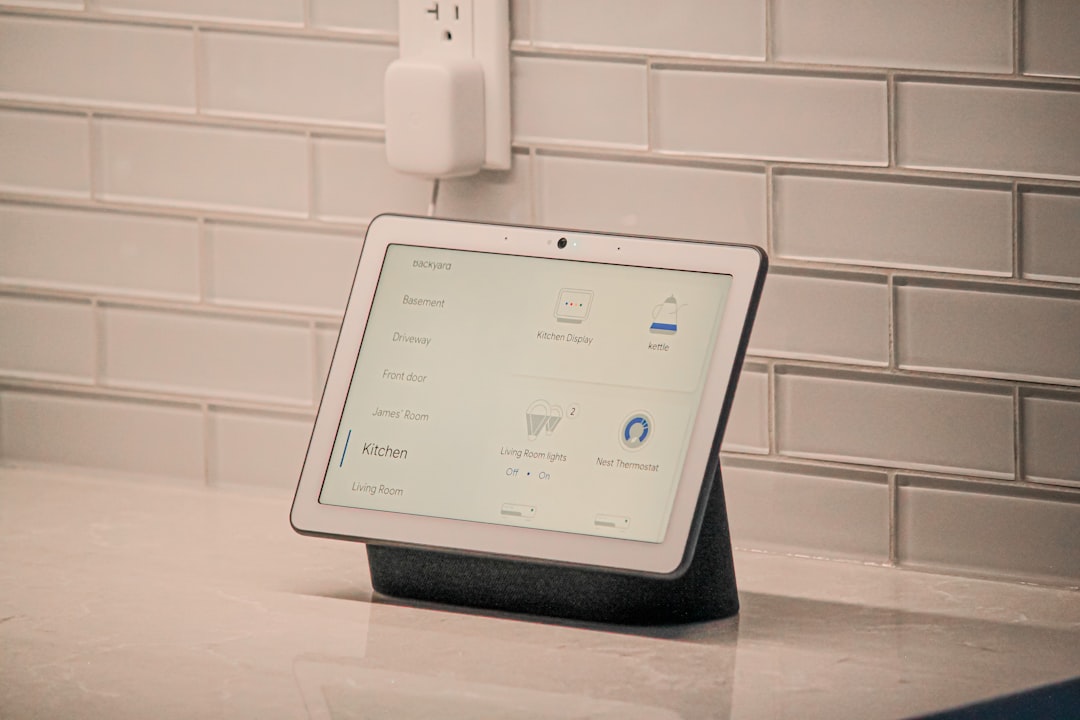 Google punta su Gemini per rivoluzionare lo smart speaker. Cosa cambia per agenzie e imprese italiane