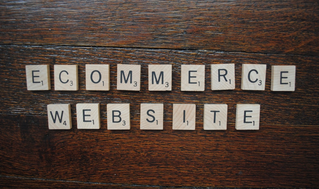 Descrizioni prodotto e-commerce con l'AI su larga scala: il metodo che taglia le ore (e alza il ROI)