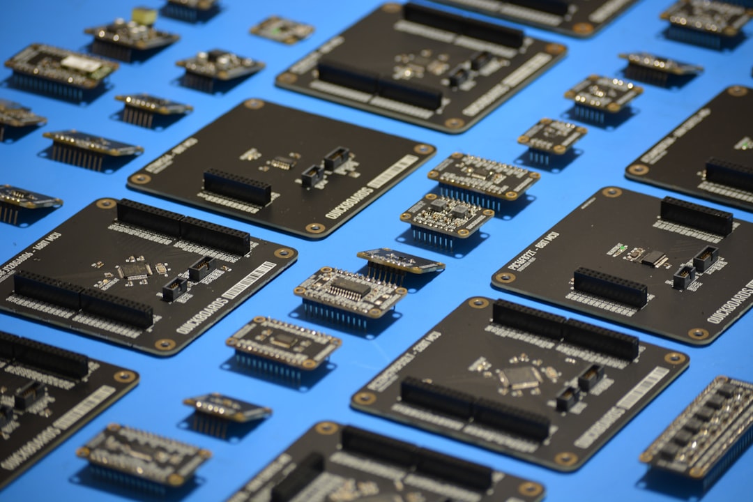 La Cina sfida il mondo: supercomputer più veloce senza chip USA. Cosa cambia per agenzie e imprese