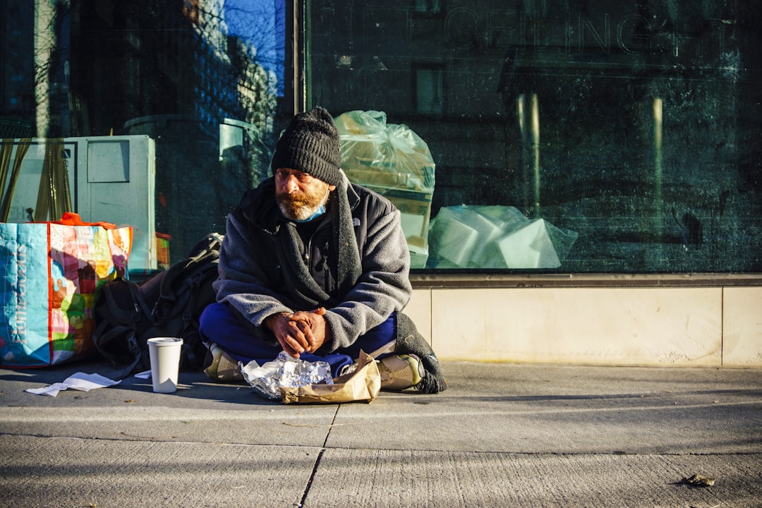 Cresce la disuguaglianza: il subreddit 'Almost Homeless' è un campanello d'allarme per chi fa marketing