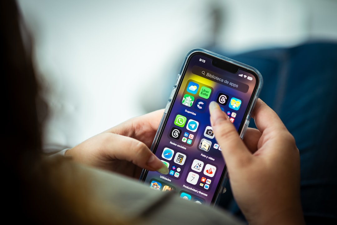 Meta fa pressione per limitare le multe sui minori: cosa cambia per agenzie e imprese italiane