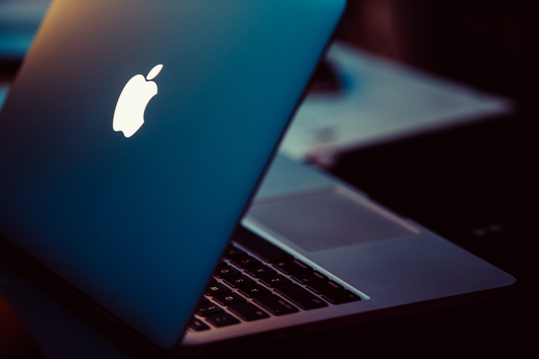 AI più privata, agenti su Mac, cloud Meta: cosa cambia per agenzie e imprese italiane