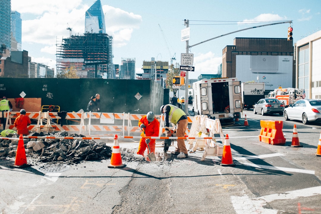 New York blocca i data center. Cosa cambia per agenzie e imprese italiane