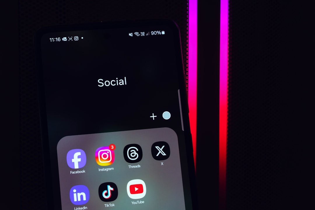 Blackout social notturno per teen e alert genitori di Meta, impatto su agenzie e brand