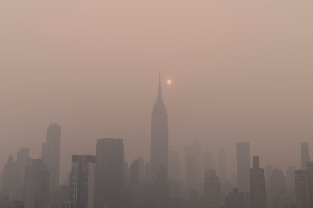 Clima estremo e crisi social: cosa cambia per agenzie e brand nella comunicazione d'emergenza