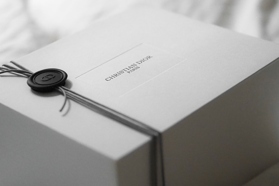 White label per agenzie digitali: come rivendere servizi senza produrli (e tenersi il margine)