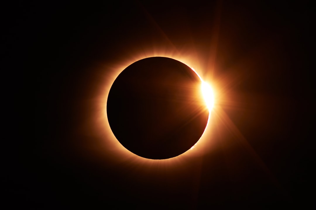 Eclissi e James Webb, lezioni di content marketing per agenzie