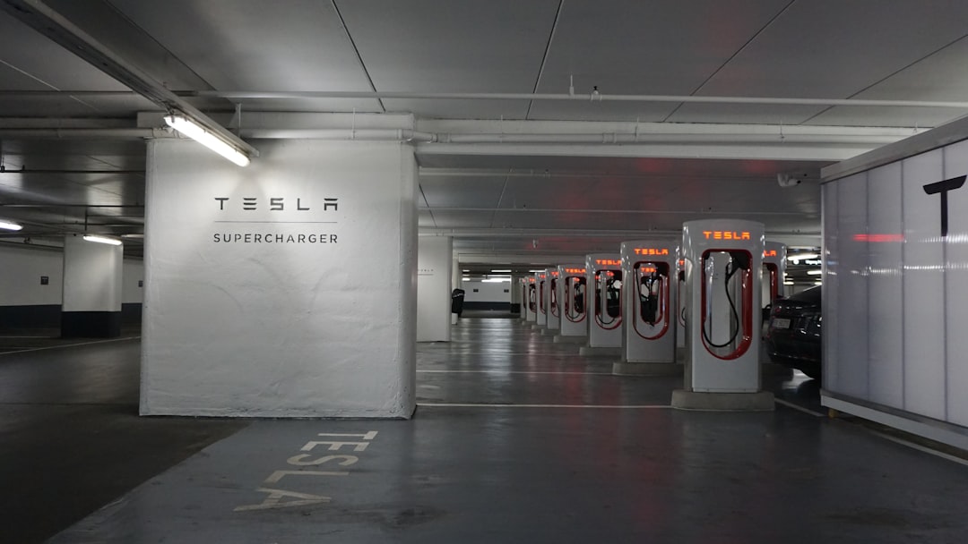SpaceX compra 329 milioni di Tesla Megapack. La lezione per agenzie e brand
