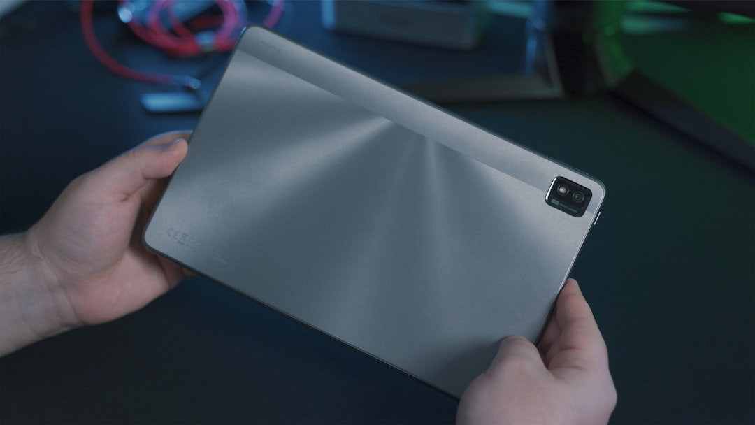 TCL Note A1 Nxtpaper: il tablet ibrido che rivoluziona il workflow di agenzie e creator