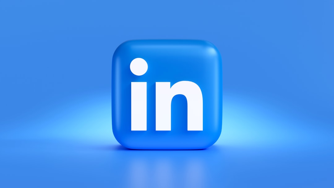 LinkedIn cambia il feed e YouTube prova le live verticali: la strategia per agenzie e creator