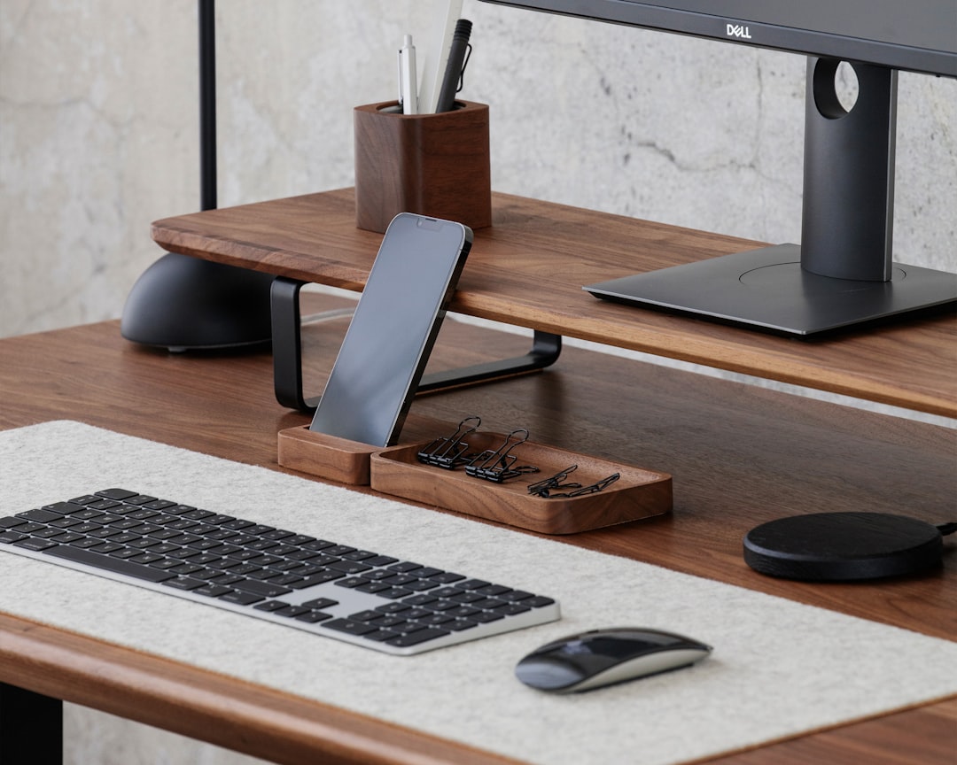 Caricabatterie wireless e agende cartacee: il ritorno dell'analogico che fa vendere
